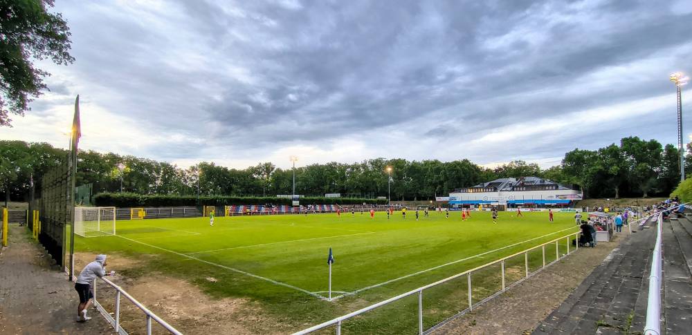 Werner-Seelenbinder-Sportpark: SV Tasmania Berlin – Tennis Borussia Berlin