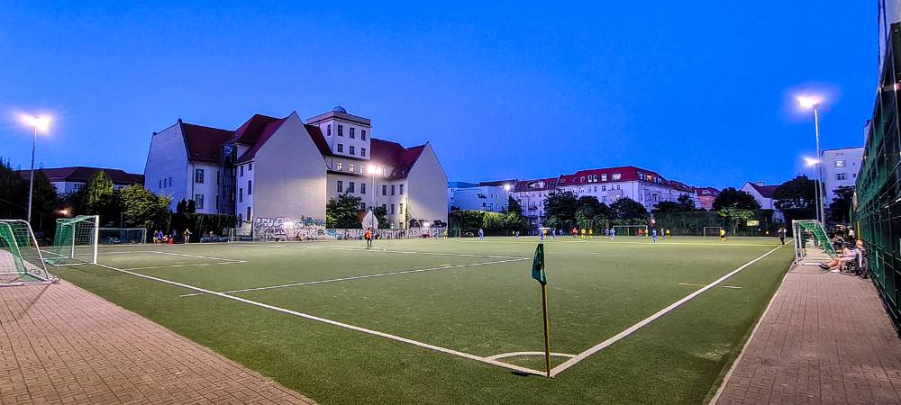 Tesch-Sportplatz: SG Nordring Berlin – SG Blau-Weiß Friedrichshain