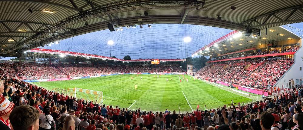 Stadion An der Alten Försterei: 1. FC Union Berlin – FC Bayern München