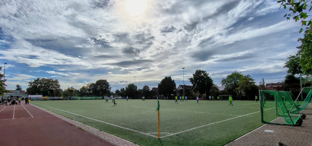Sportanlage Grabensprung: VfB Fortuna Biesdorf – SG Blau-Weiß Friedrichshain