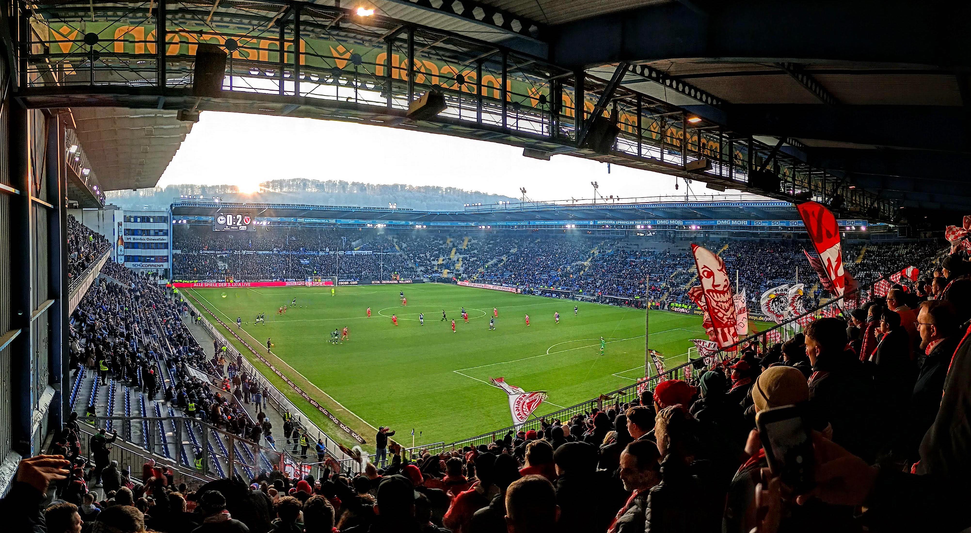 Alm-Stadion: DSC Arminia Bielefeld – FC Energie Cottbus