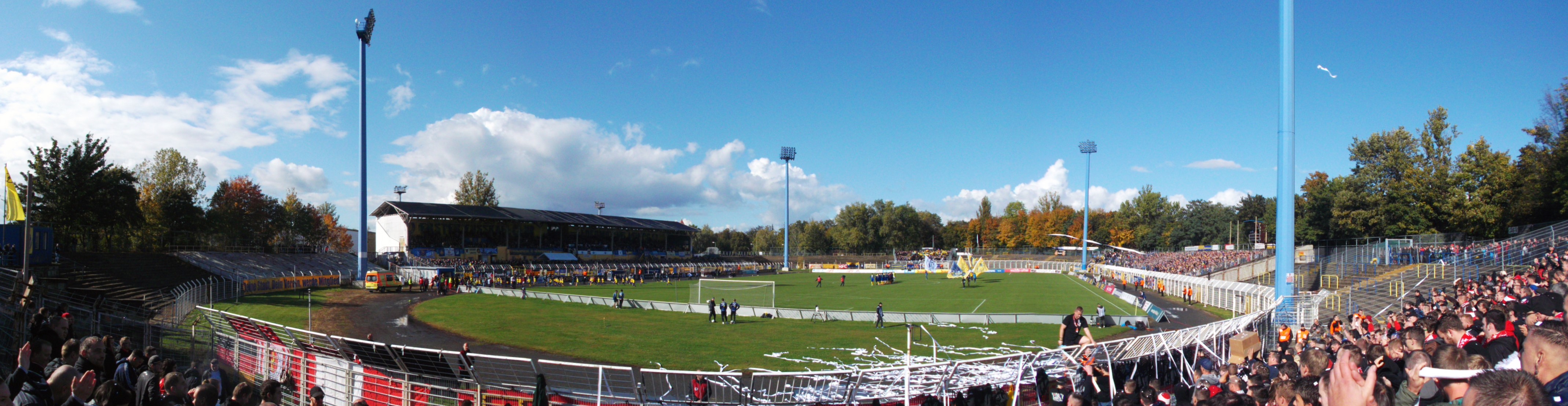 Bruno-Plache-Stadion: FC Lokomotive Leipzig – FC Energie Cottbus