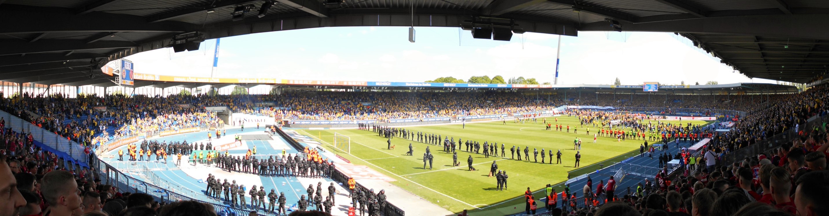 Eintracht-Stadion: Braunschweiger TSV Eintracht – FC Energie Cottbus