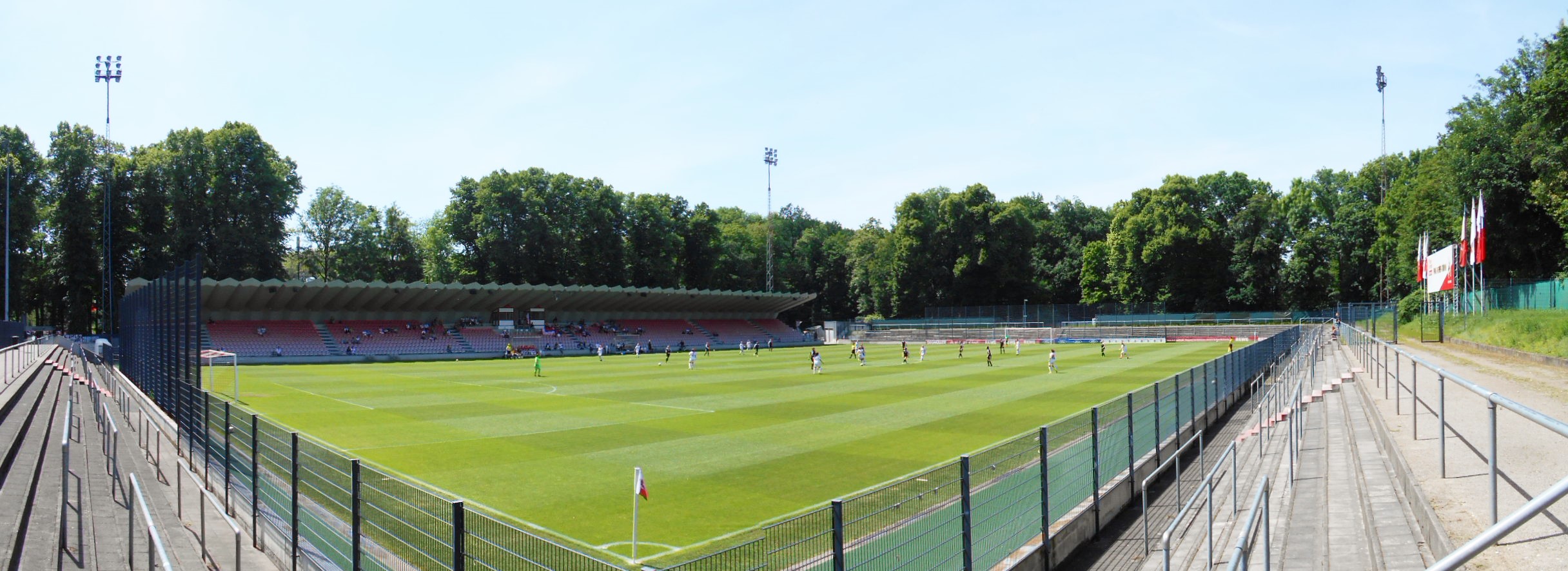 Franz-Kremer-Stadion: 1. FC Köln – SV Rengsdorf