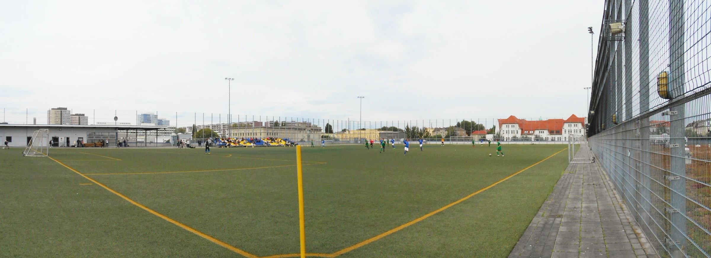 Fußballhimmel: SG Blau-Weiß Friedrichshain – SG Sportfreunde Johannisthal