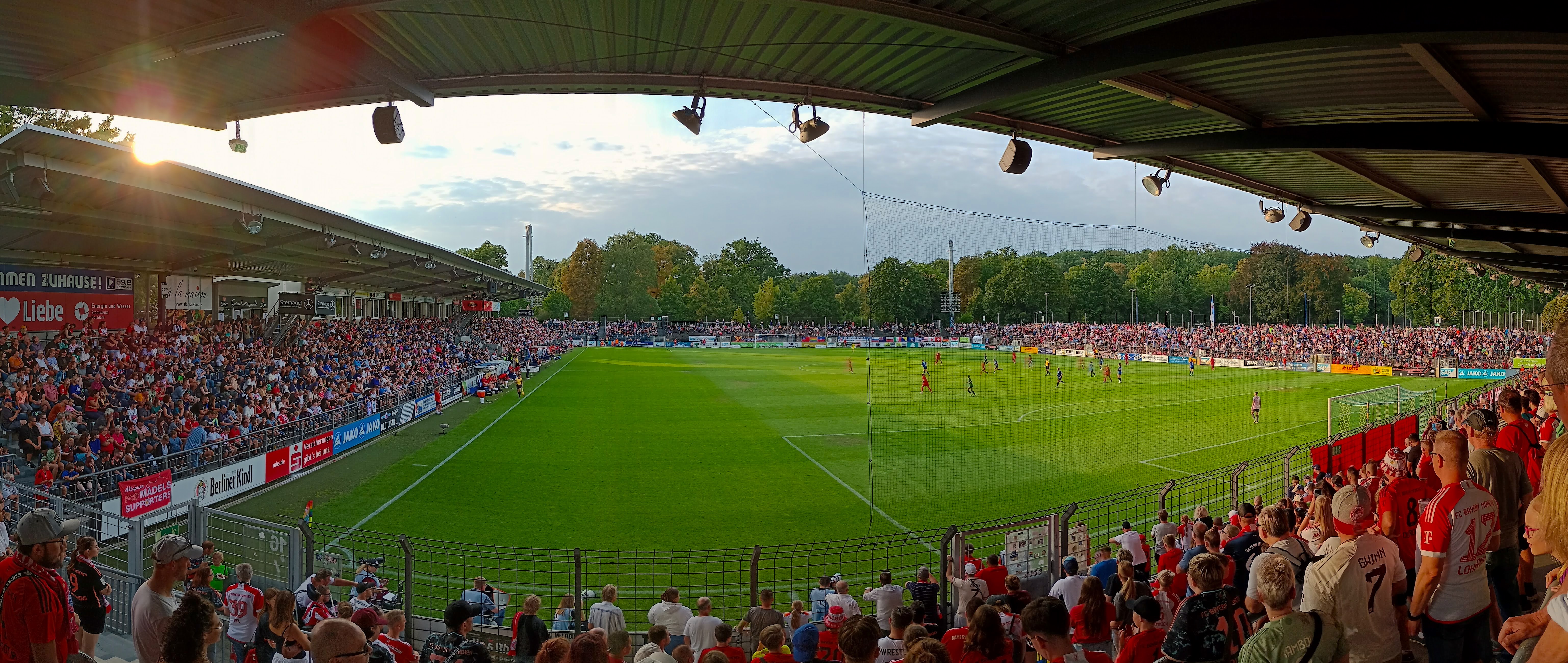 Karl-Liebknecht-Stadion: 1. FFC Turbine Potsdam – FC Bayern München