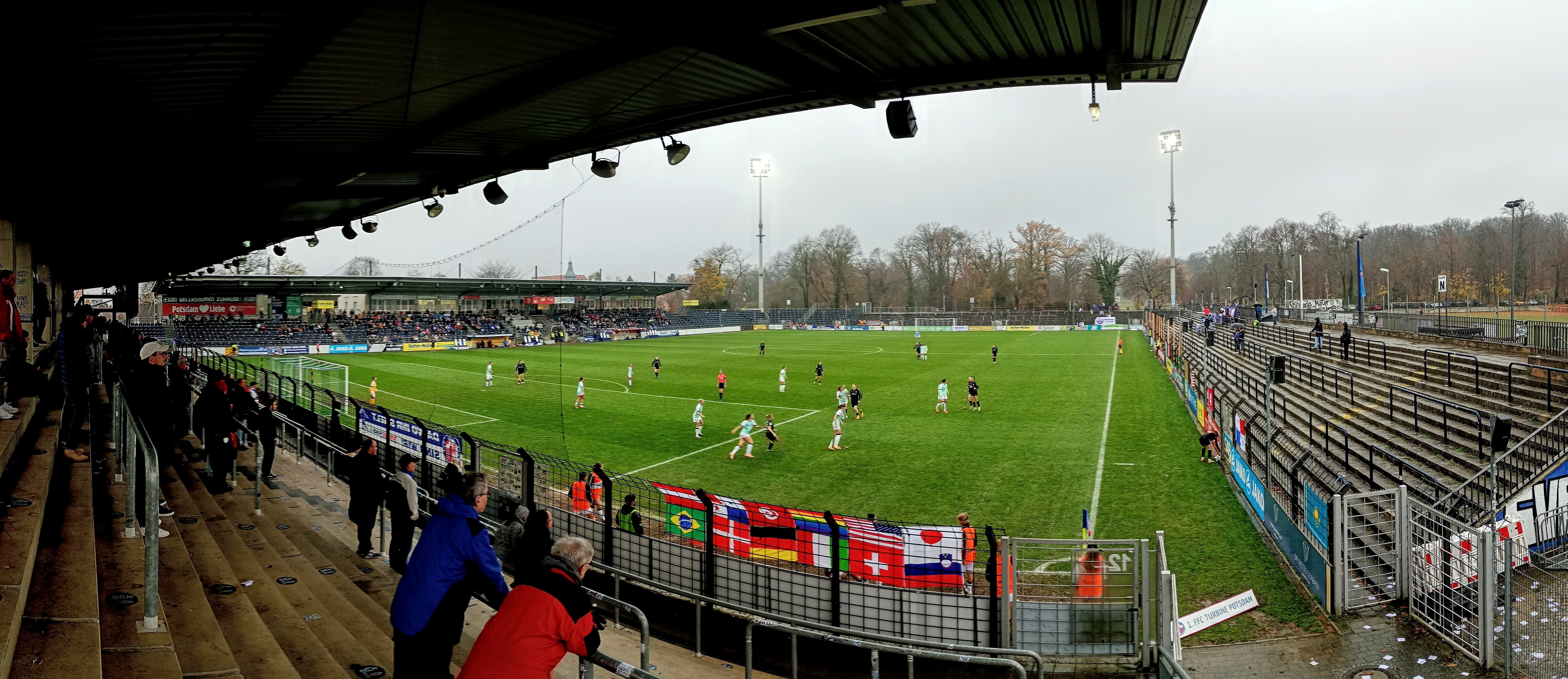 Karl-Liebknecht-Stadion: 1. FFC Turbine Potsdam – SGS Essen