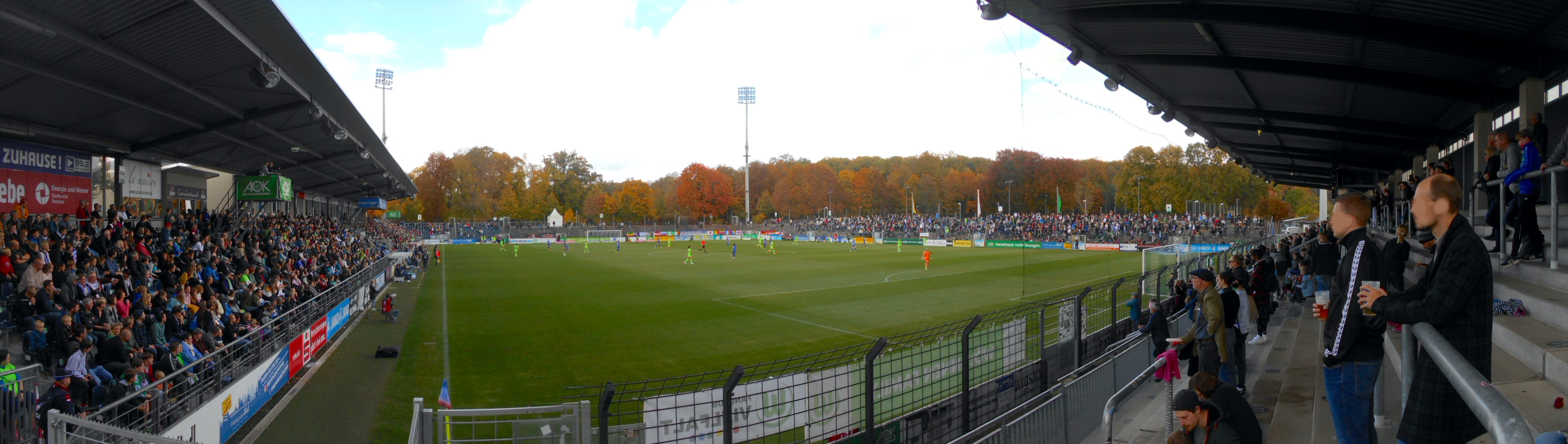 Karl-Liebknecht-Stadion: 1. FFC Turbine Potsdam – VfL Wolfsburg