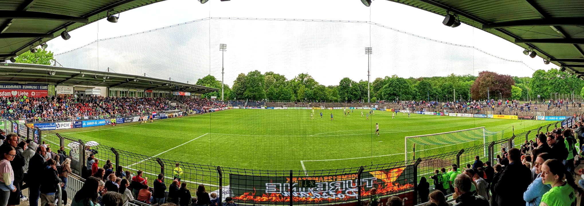 Karl-Liebknecht-Stadion: 1. FFC Turbine Potsdam – VfL Wolfsburg