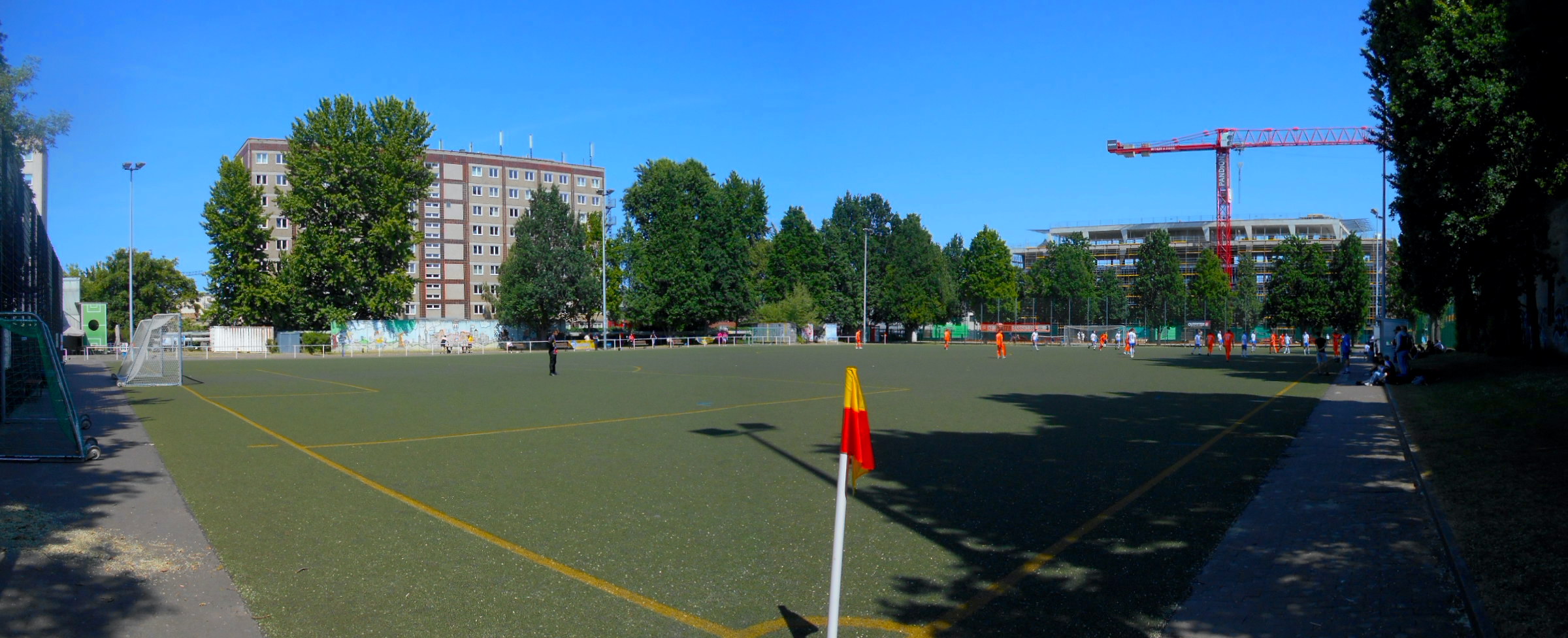 Laskersportplatz: SG Blau-Weiß Friedrichshain – FC Karaburan Frohnau