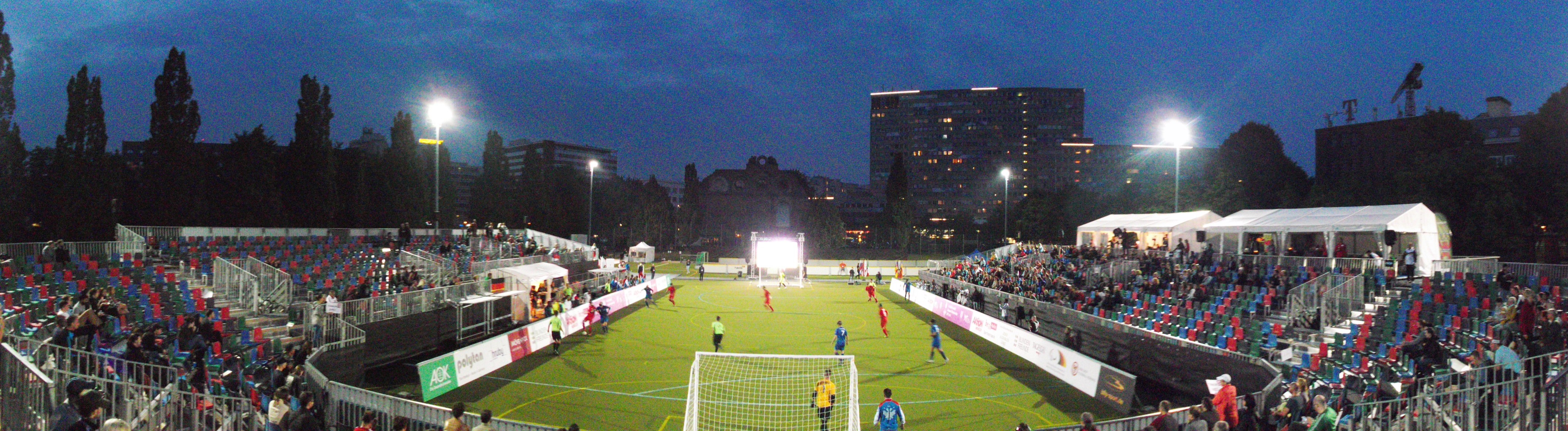 Lilli-Henoch-Sportplatz: Englische Auswahl – Spanische Auswahl