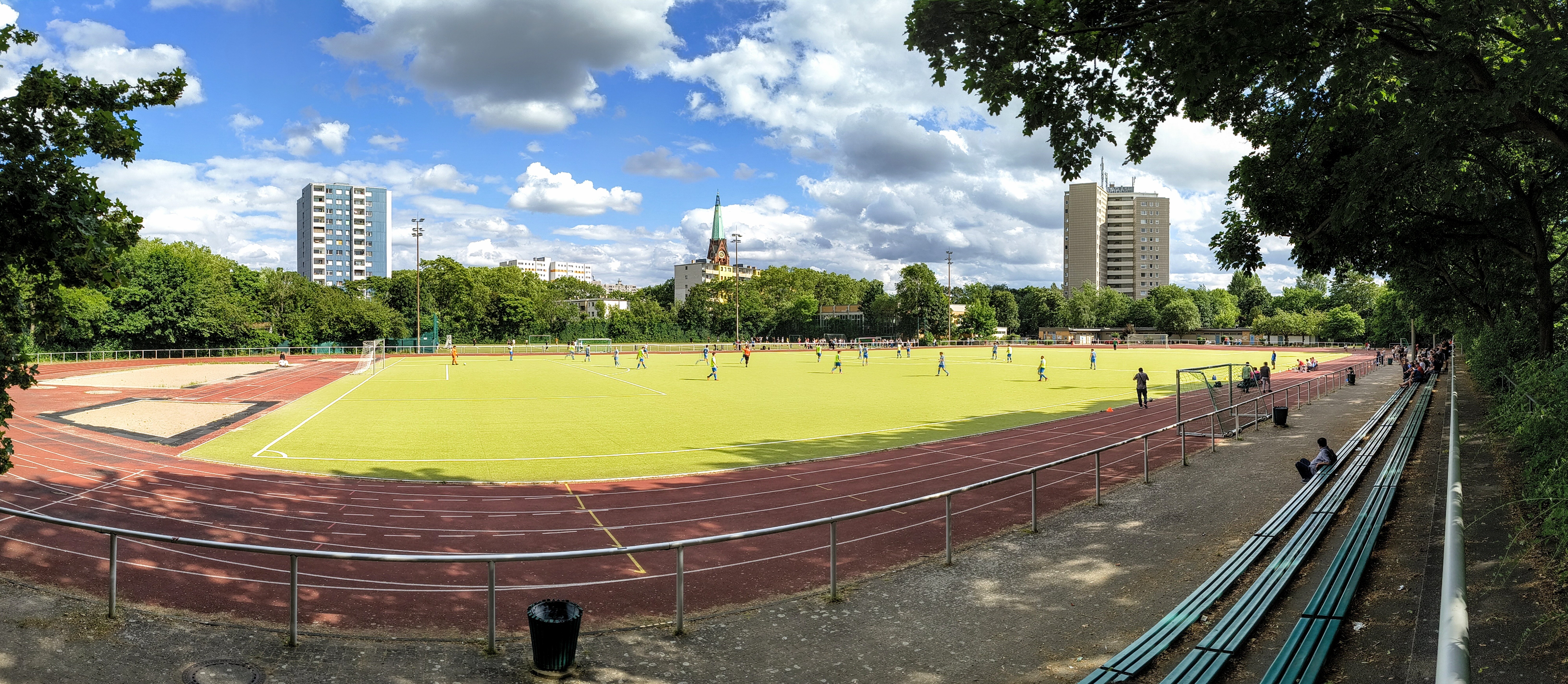 Lobecksportplatz: SG Blau-Weiß Friedrichshain II – Friedenauer TSC II