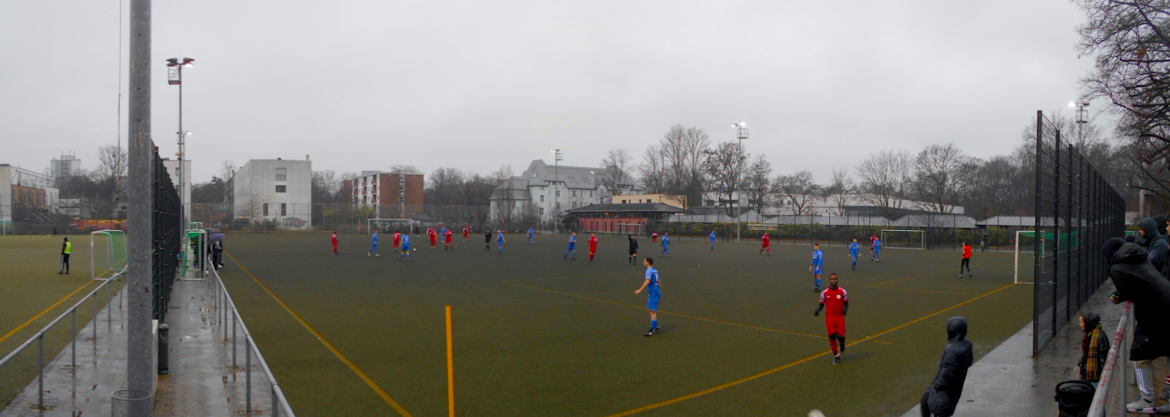 Mete-Ekşi-Platz: FC Karame Berlin – SG Blau-Weiß Friedrichshain