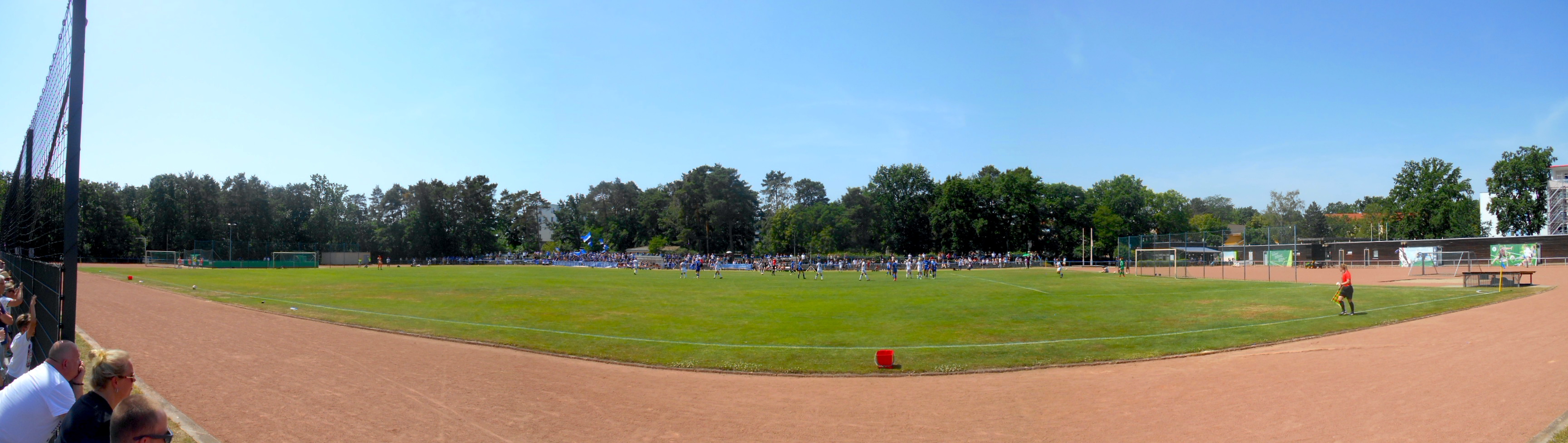 Sportforum Waldstadt: 1. FFC Turbine Potsdam II – Hamburger SV