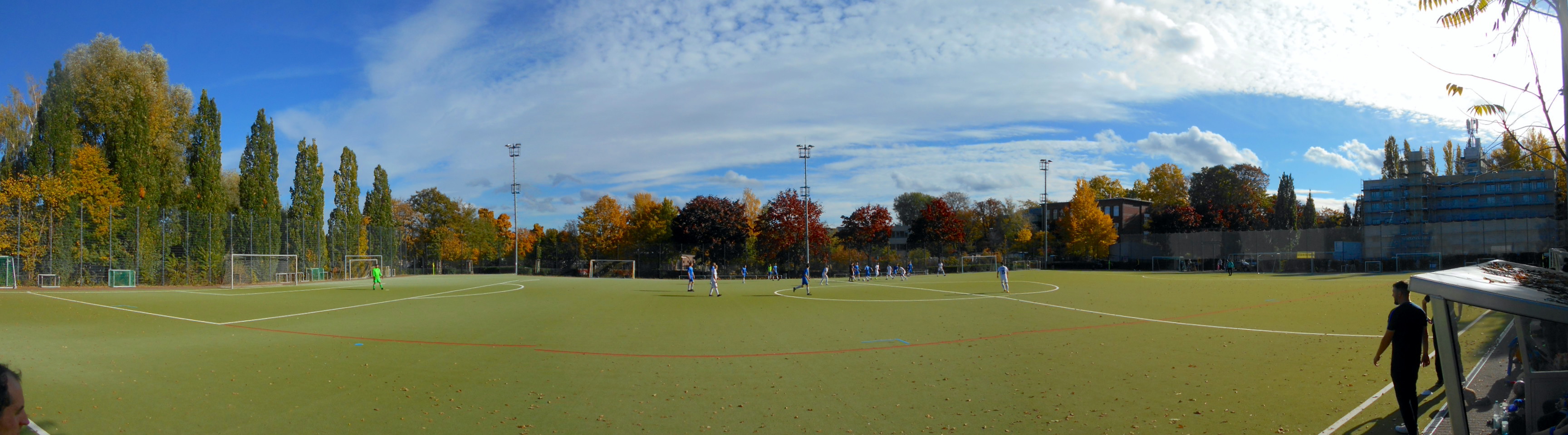Sportplatz Alt-Stralau: SG Blau-Weiß Friedrichshain II – SV Hürriyet Burgund