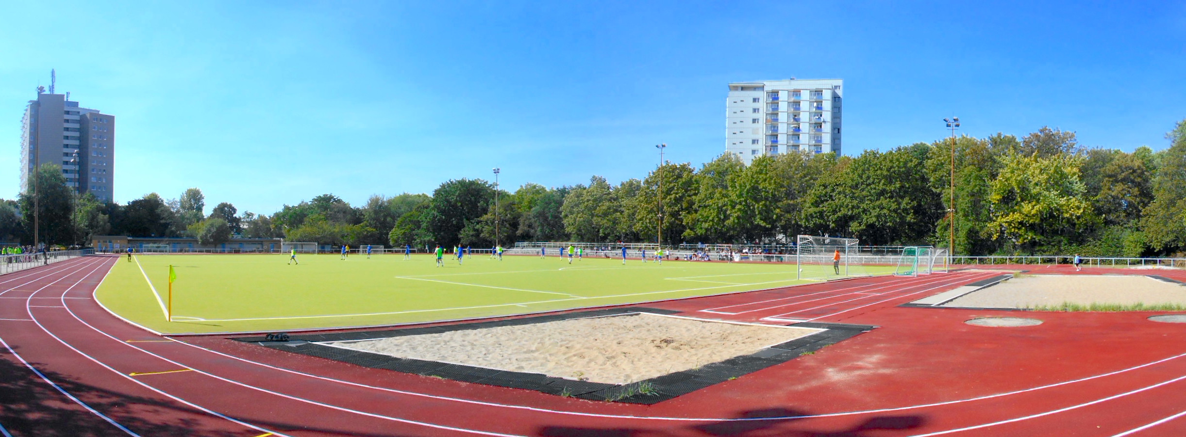 Sportplatz Lobeckstraße: SG Blau-Weiß Friedrichshain – Polar Pinguin Berlin