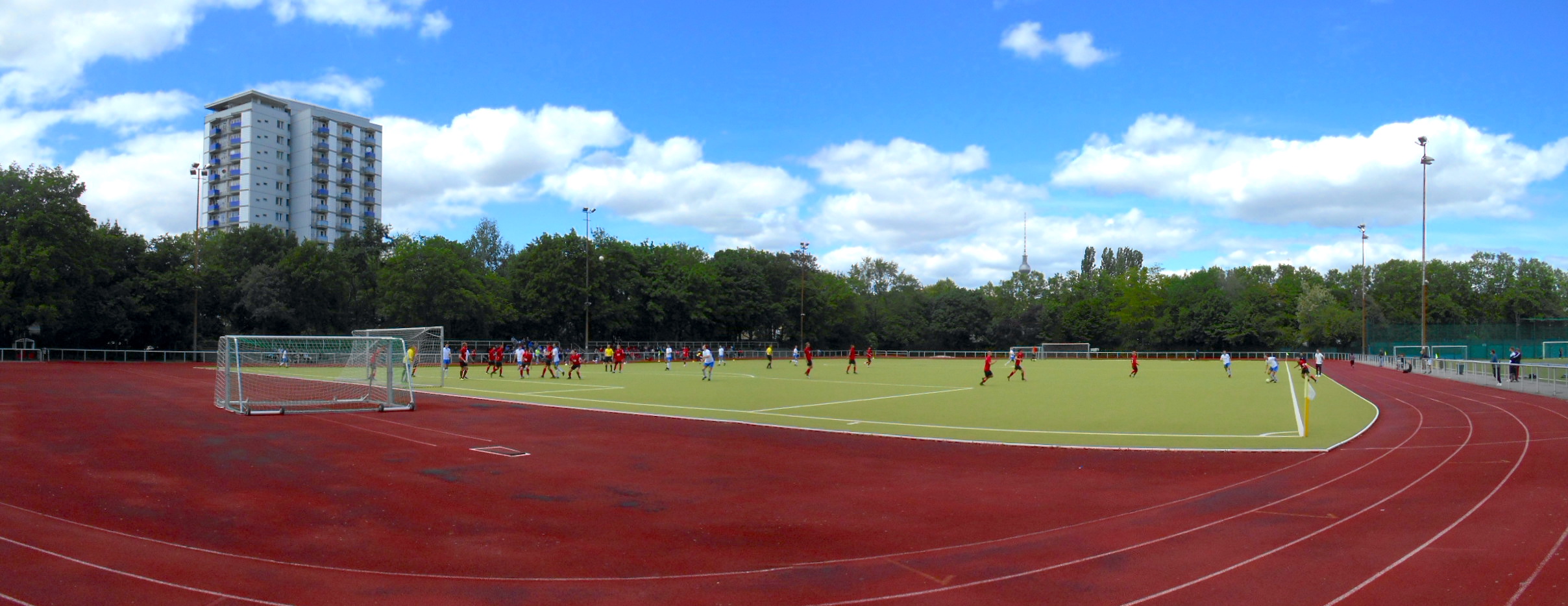 Sportplatz Lobeckstraße: SG Blau-Weiß Friedrichshain – SV Sparta Lichtenberg II