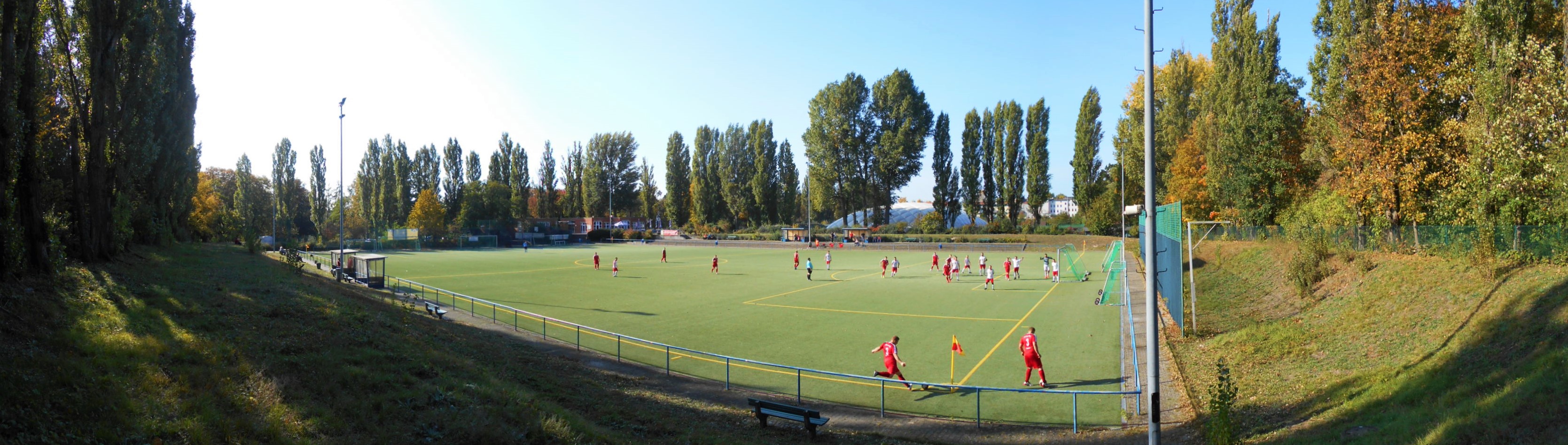 Sportplatz Ollenhauerstraße: FC Polonia Berlin II – SC Schwarz-Weiß Spandau II