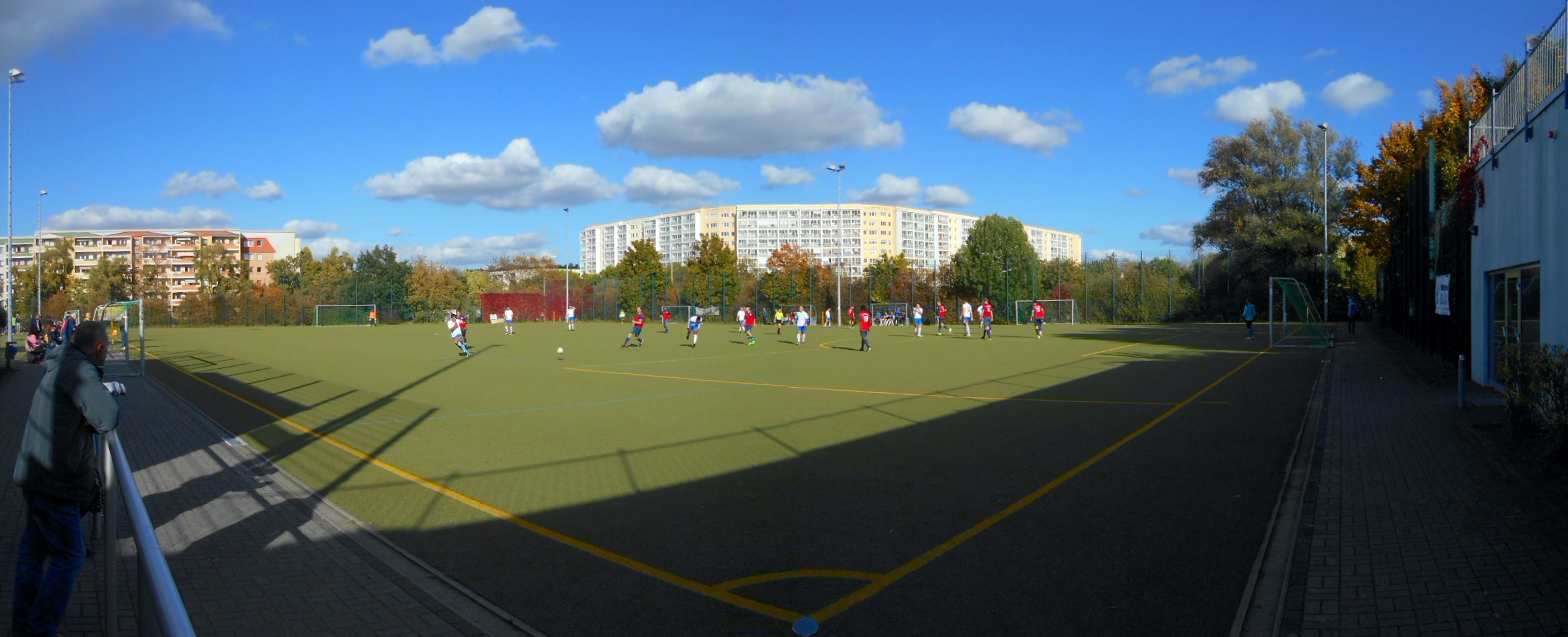 Sportplatz Schönagelstraße: Berliner SC Marzahn – SG Blau-Weiß Friedrichshain