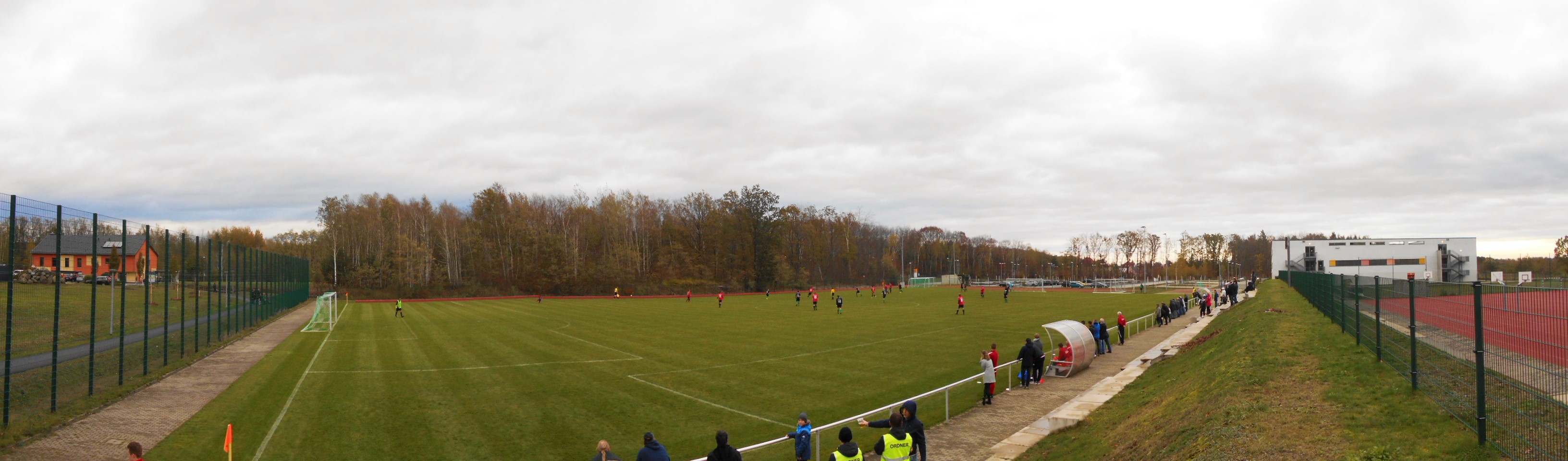 Sportplatz SeeCampus: BSG Chemie Schwarzheide – 1. SV Lokomotive Calau