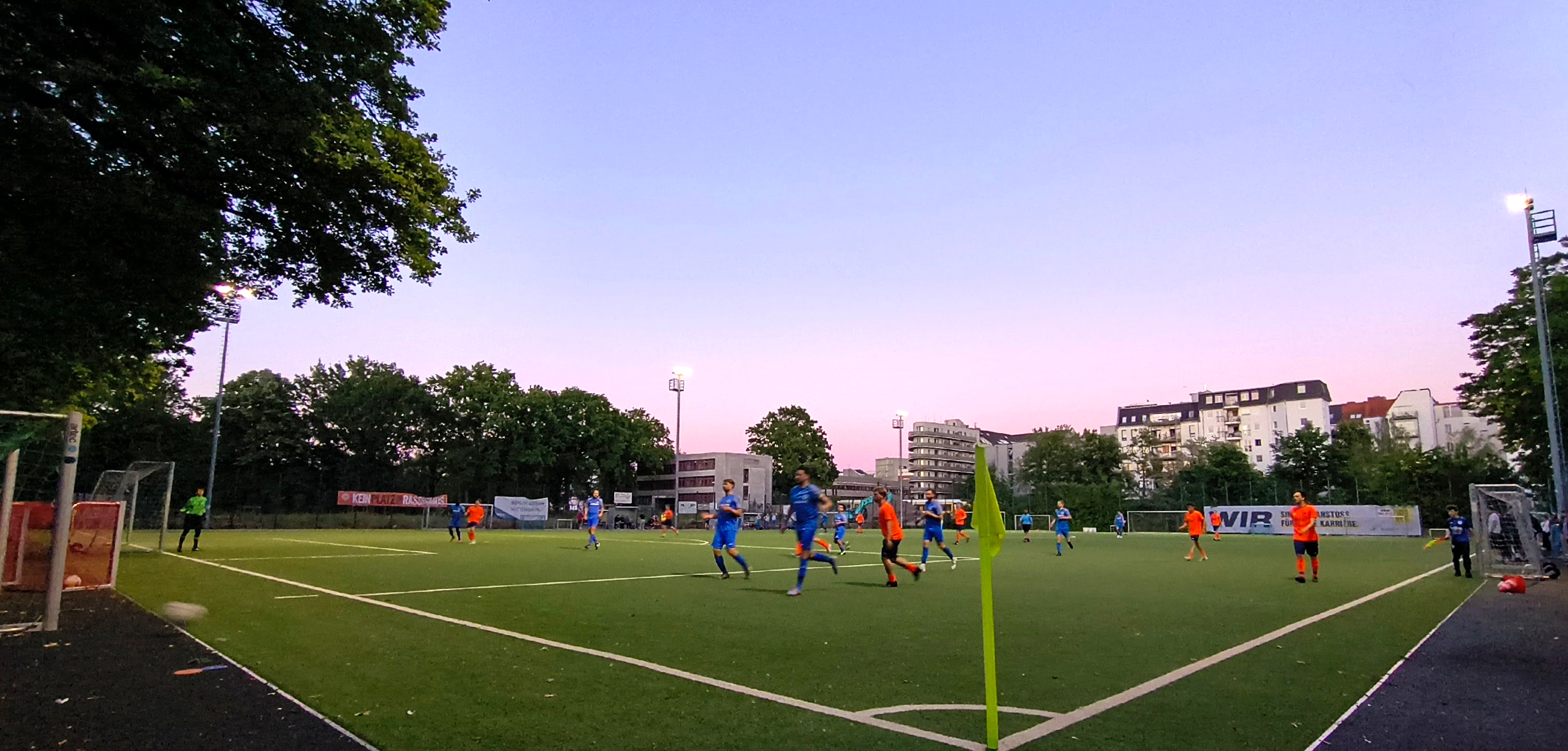 Sportplatz Virchowstraße: VfB Berlin-Friedrichshain 1911 II – SG Blau-Weiß Friedrichshain