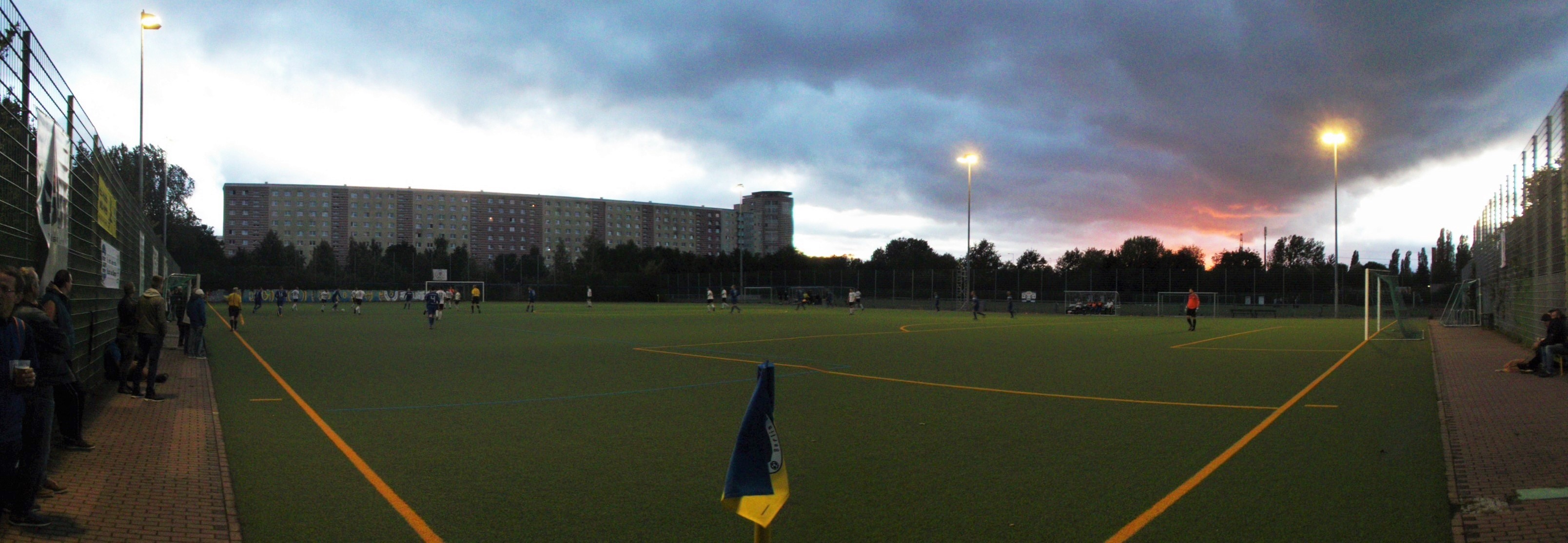 Sportplatz Walter-Felsenstein-Straße: FC Nordost Berlin – SC Charlottenburg