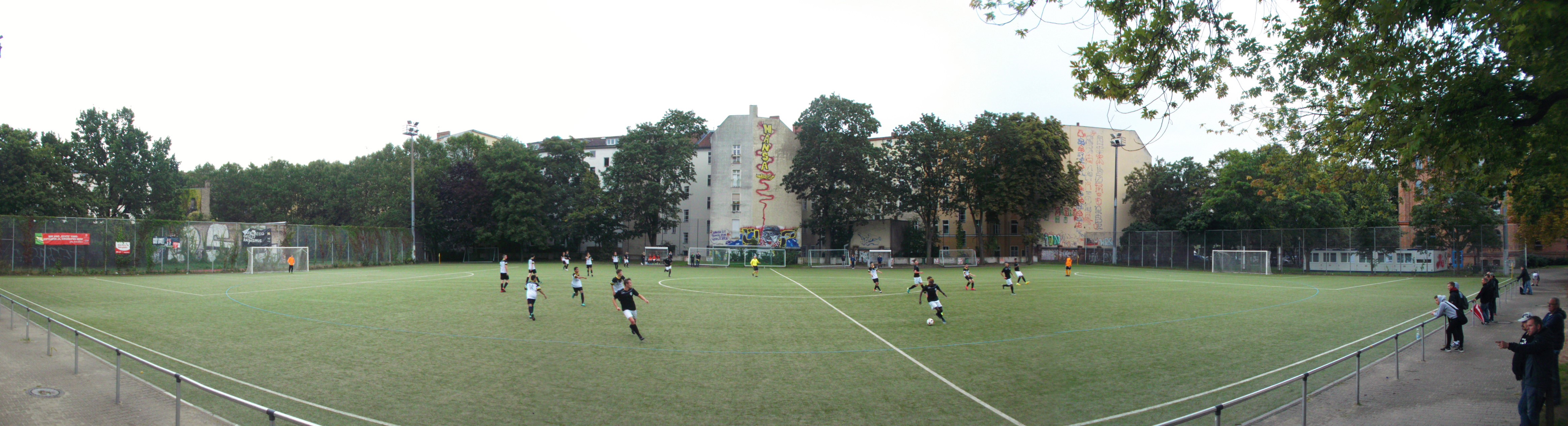 Sportplatz Wrangelstraße: FSV Hansa 07 Berlin – FC Stern Marienfelde