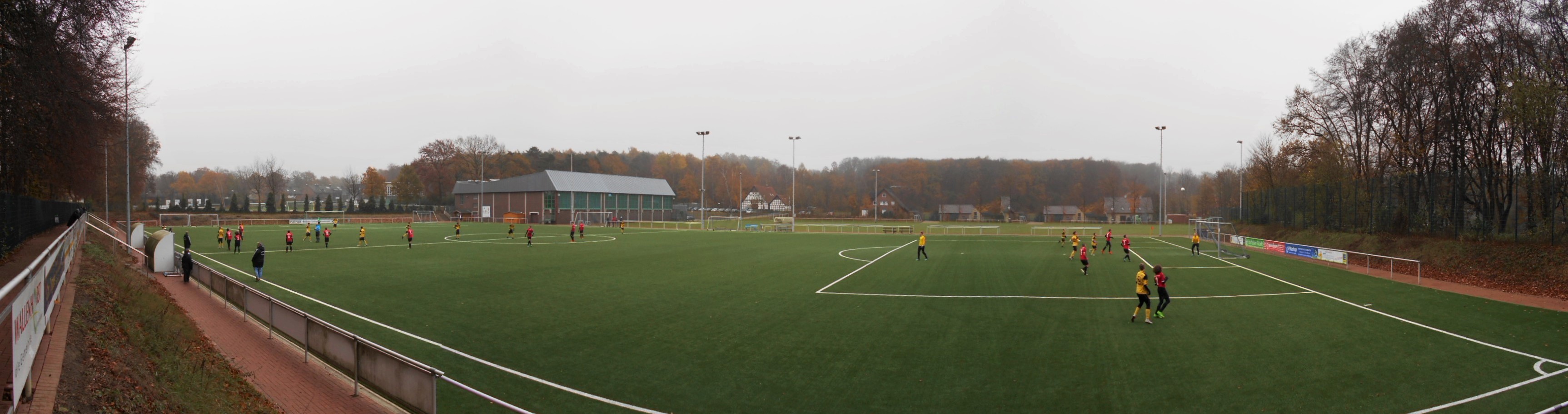 Sportzentrum Benkenbusch: Blau-Weiss Hollage II – Quakenbrücker SC
