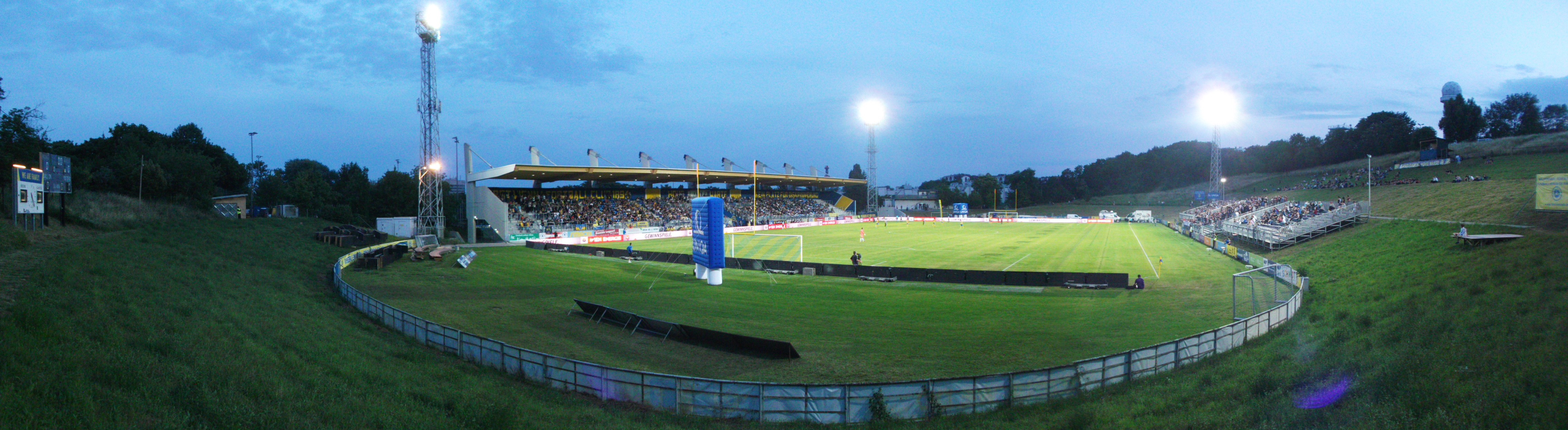 Stadion Hohe Warte: First Vienna FC 1894 – FK Austria Wien