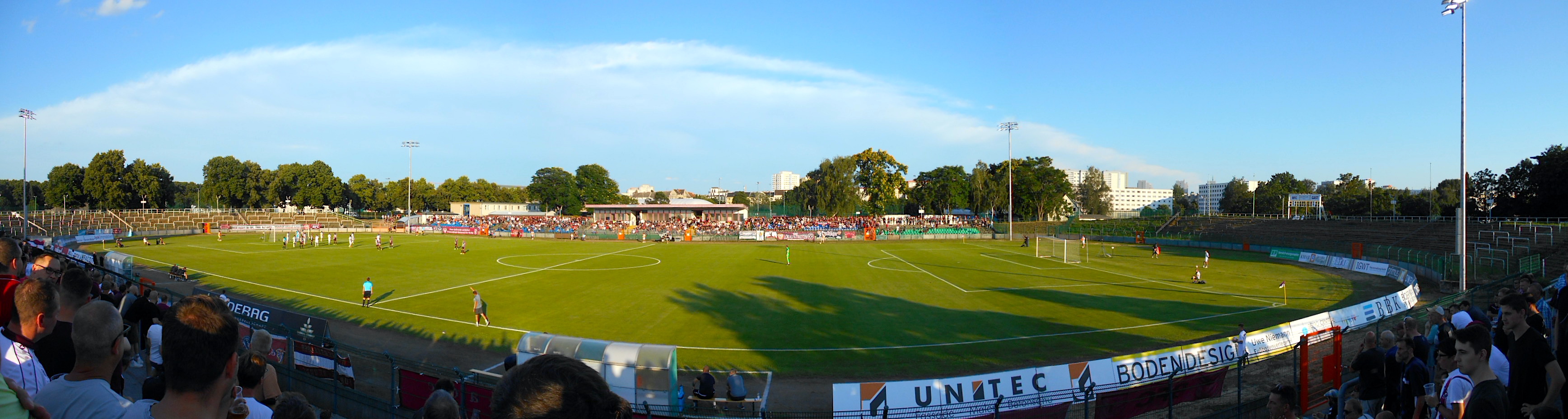 Stadion im Sportforum: Berliner FC Dynamo – FC Energie Cottbus