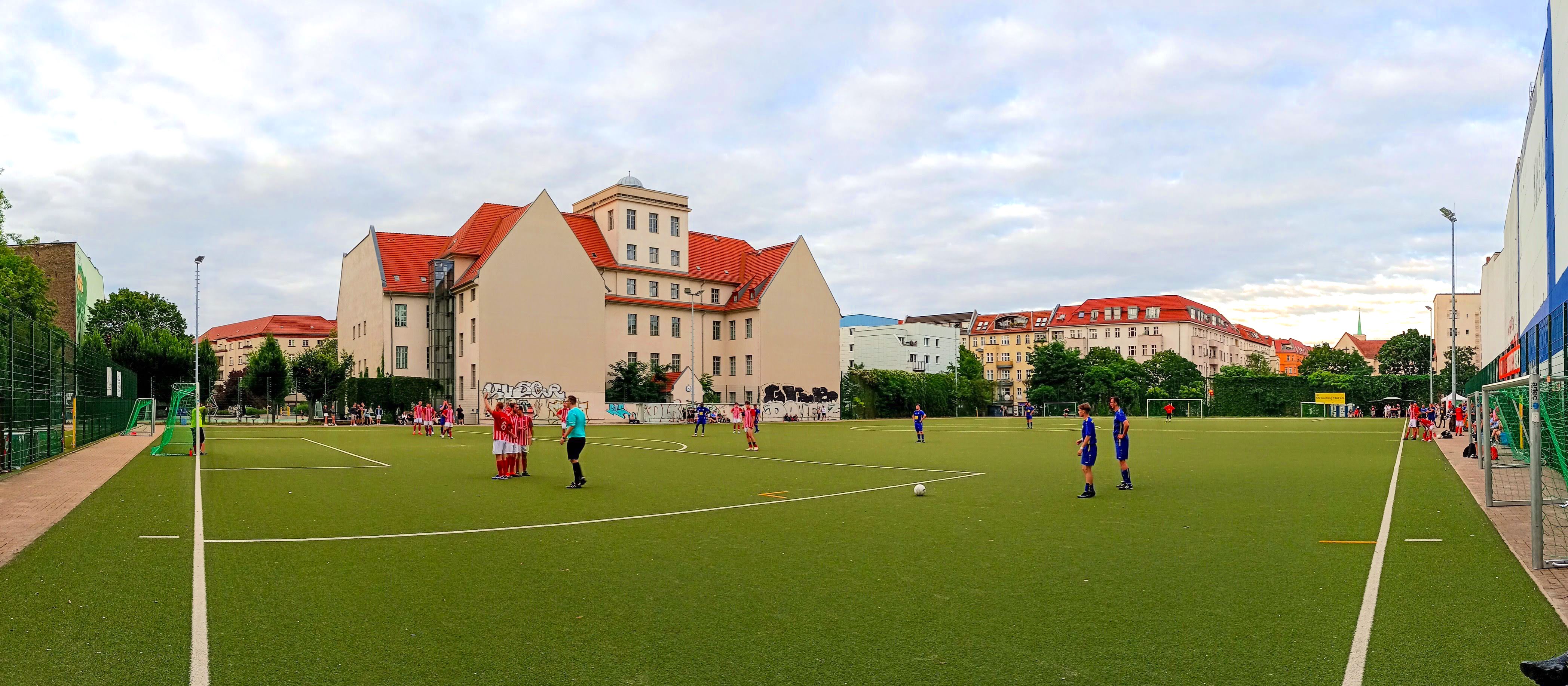 Tesch-Sportplatz: SV Blau-Gelb Berlin – Berliner TSC
