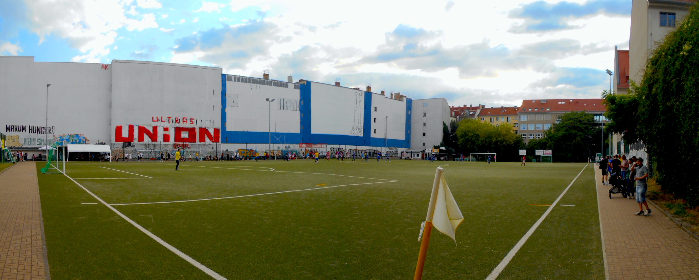 Tesch-Sportplatz: SV Blau-Gelb Berlin – Berliner TSC