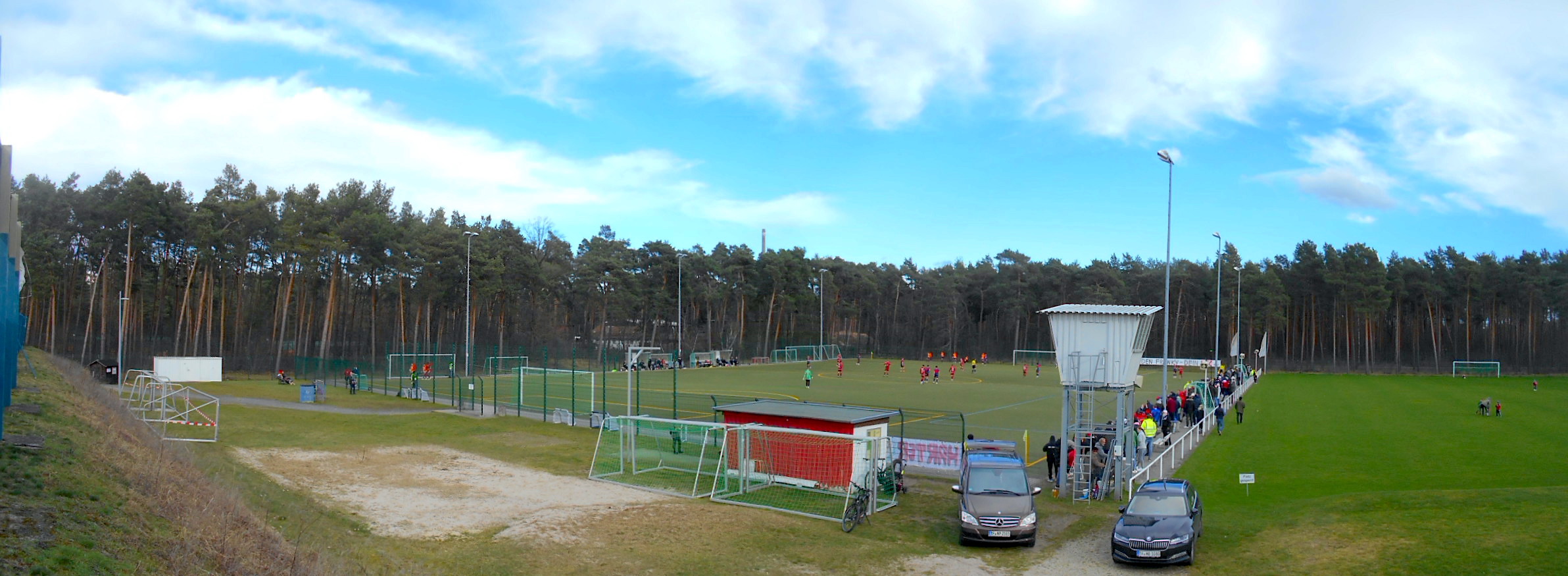 Waldstadion: Ludwigsfelder FC – VfL Halle 96