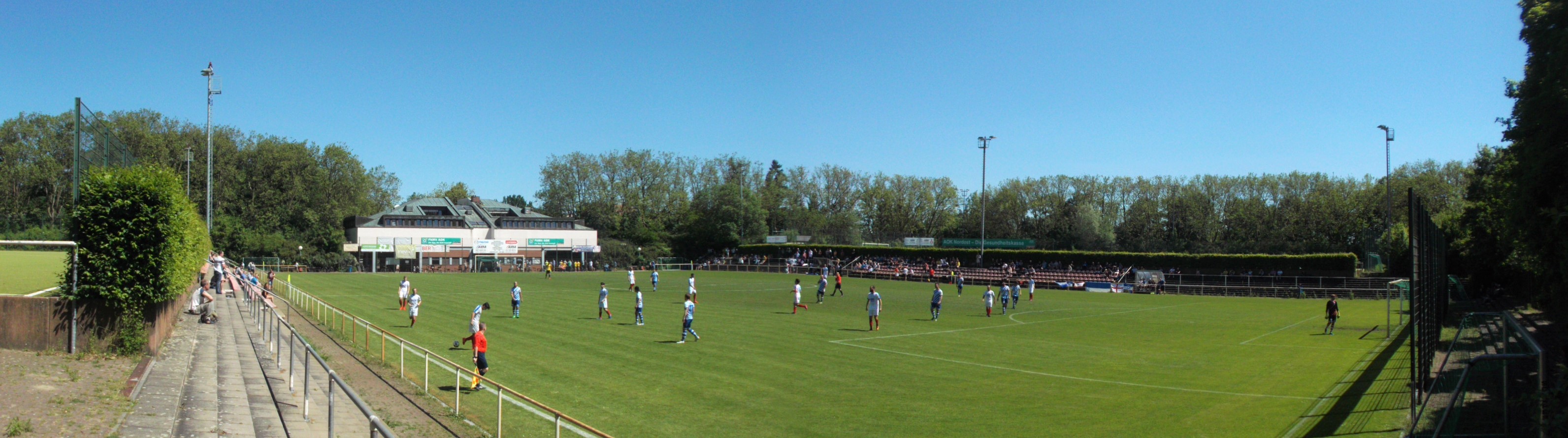 Werner-Seelenbinder-Sportpark: SV Tasmania Berlin – Sp. Vg. Blau-Weiss 90 Berlin