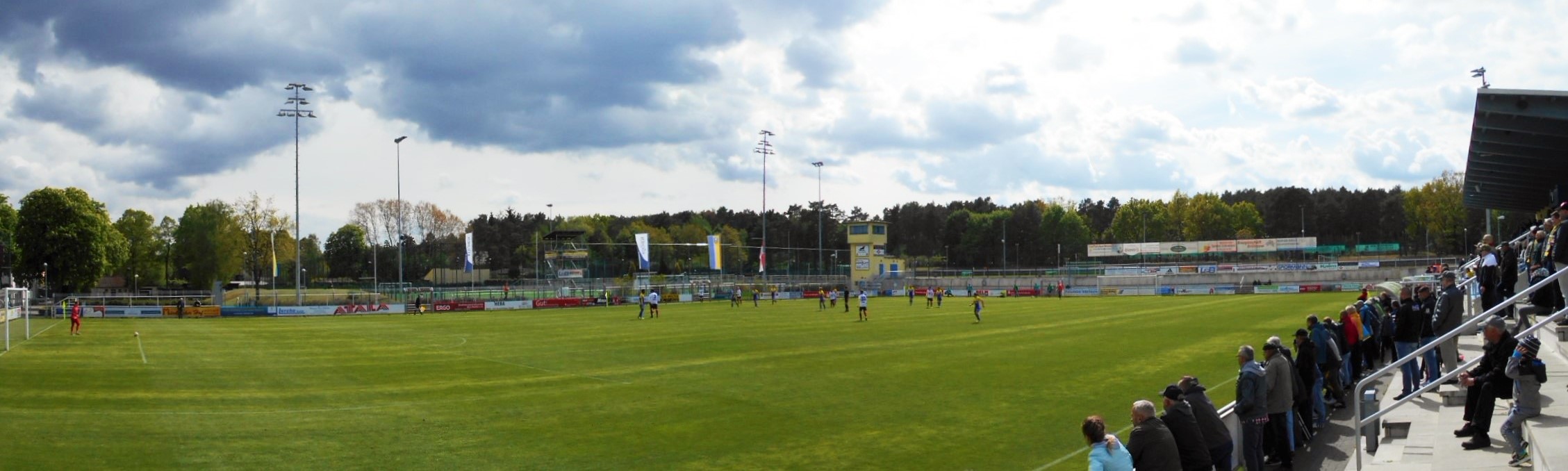 Werner-Seelenbinder-Stadion: FSV 63 Luckenwalde – VfL Halle 1896