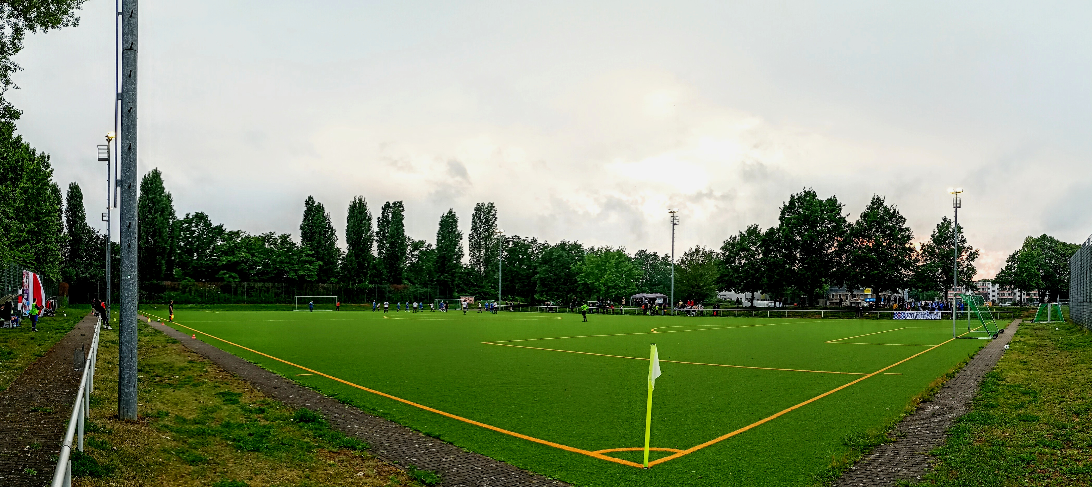 Willi-Sänger-Sportanlage: FC Treptow / River Plate II – SG Blau-Weiß Friedrichshain