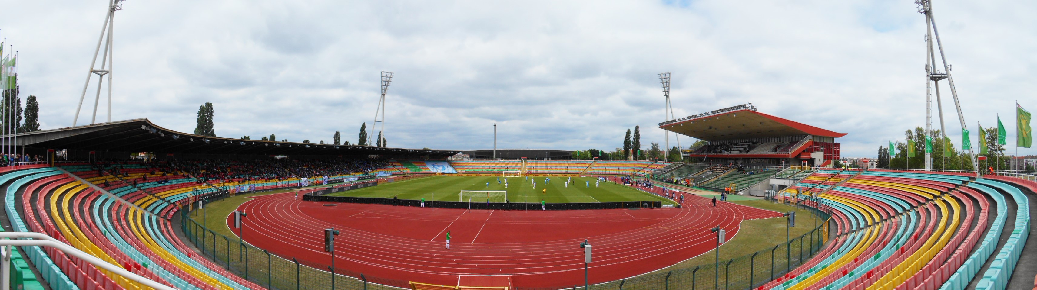 F.-L-Jahn-Sportpark: Tennis Borussia Berlin – FC Viktoria 1889 Berlin Lichterfelde-Tempelhof