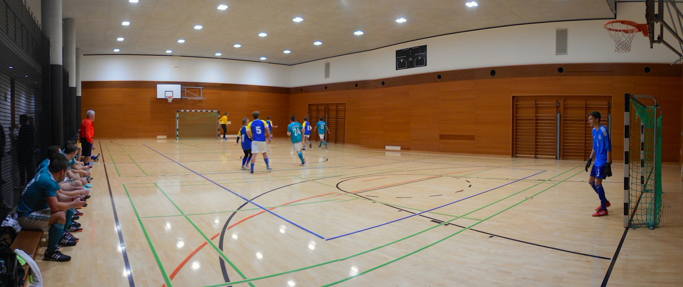 Sporthalle des Marie-Elisabeth-Lüders-Hauses: Irland und Dänemark (Team EU 50) – FC Bundestag